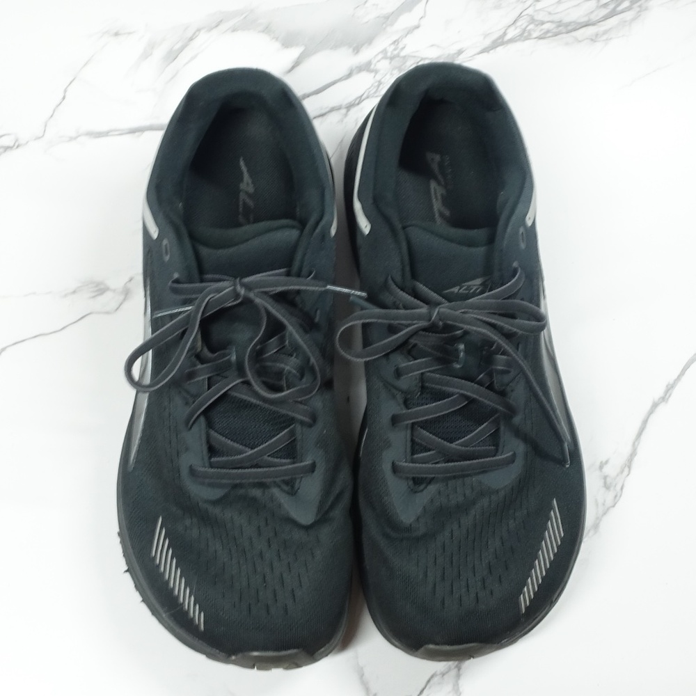 PRE-LOVED Via Olympus Road-Running Shoes - Men's Size 11